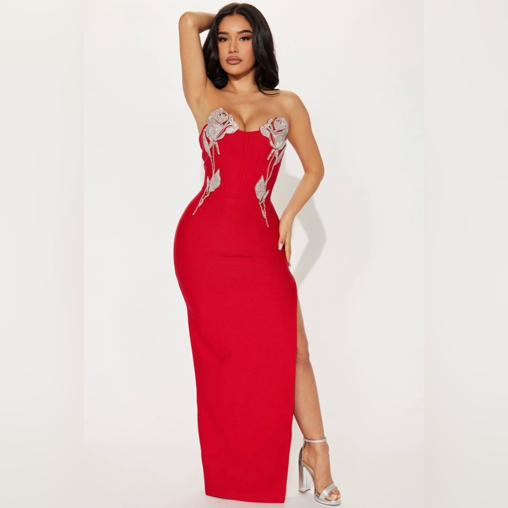 Gorgeous! CLASSY OSCARS LADY RED EMBELLISHED MAXI DRESS SIZE S NWT Fashion Nova